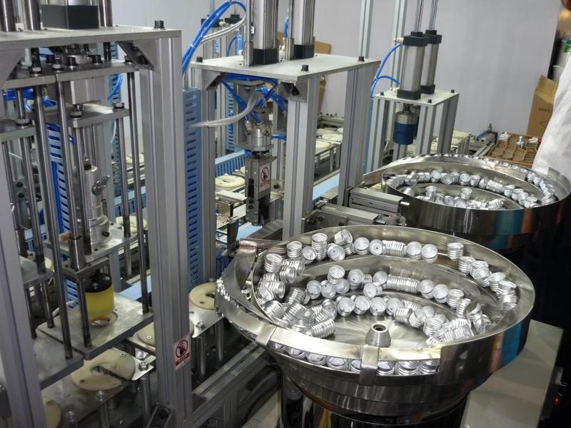 Доставка из Китая в Россию оборудования для производства лампочек через ПЭК Карго Гуанчжоу Китай