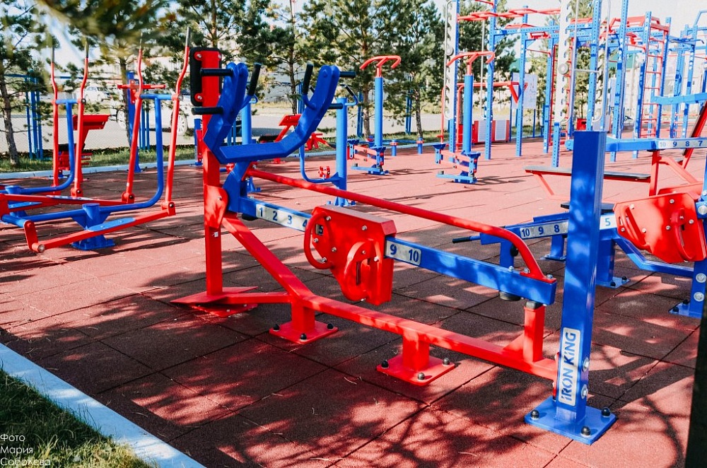 Доставка из Китая в Россию уличных тренажеров  через ПЭК  Гуанчжоу Китай