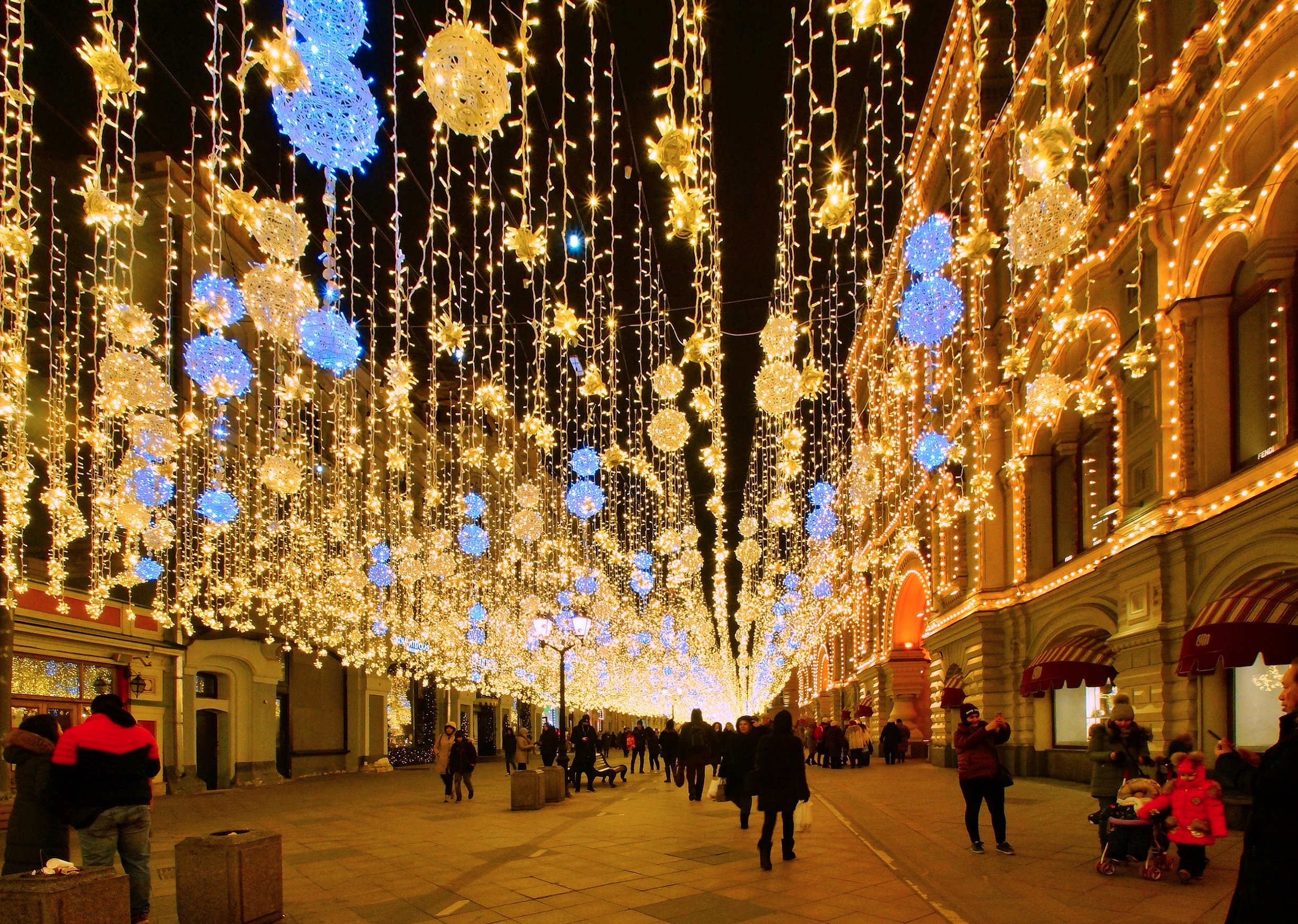 Новогодние гирлянды из Китая в Россию через ПЭК Китай Гуанчжоу