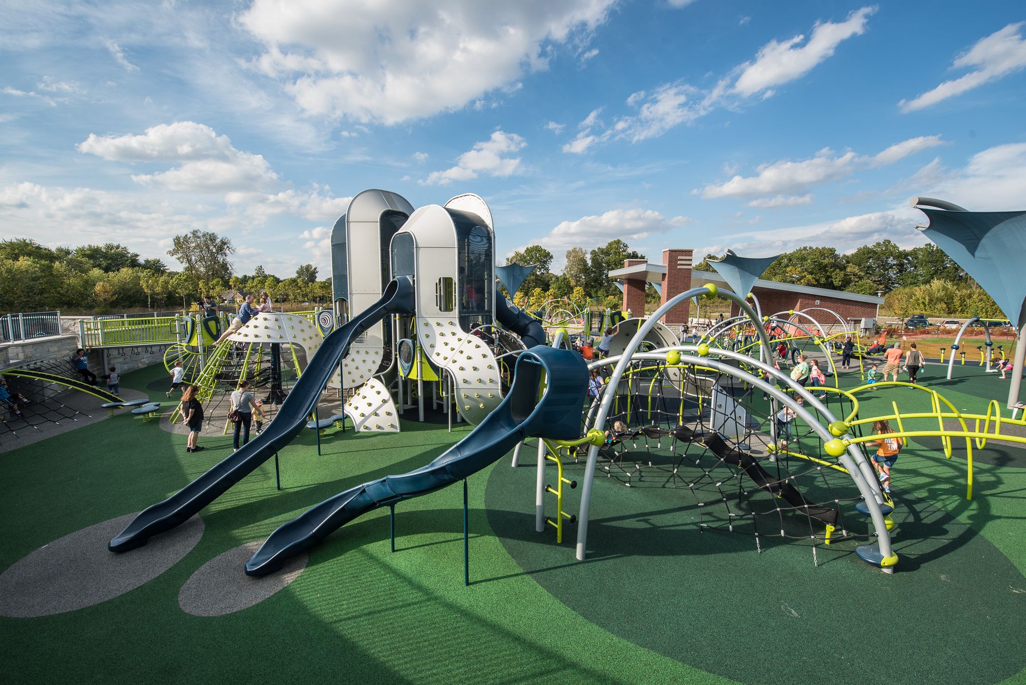 Доставка из Китая в Россию Парки развлечений и детские площадки через ПЭК  Гуанчжоу Китай