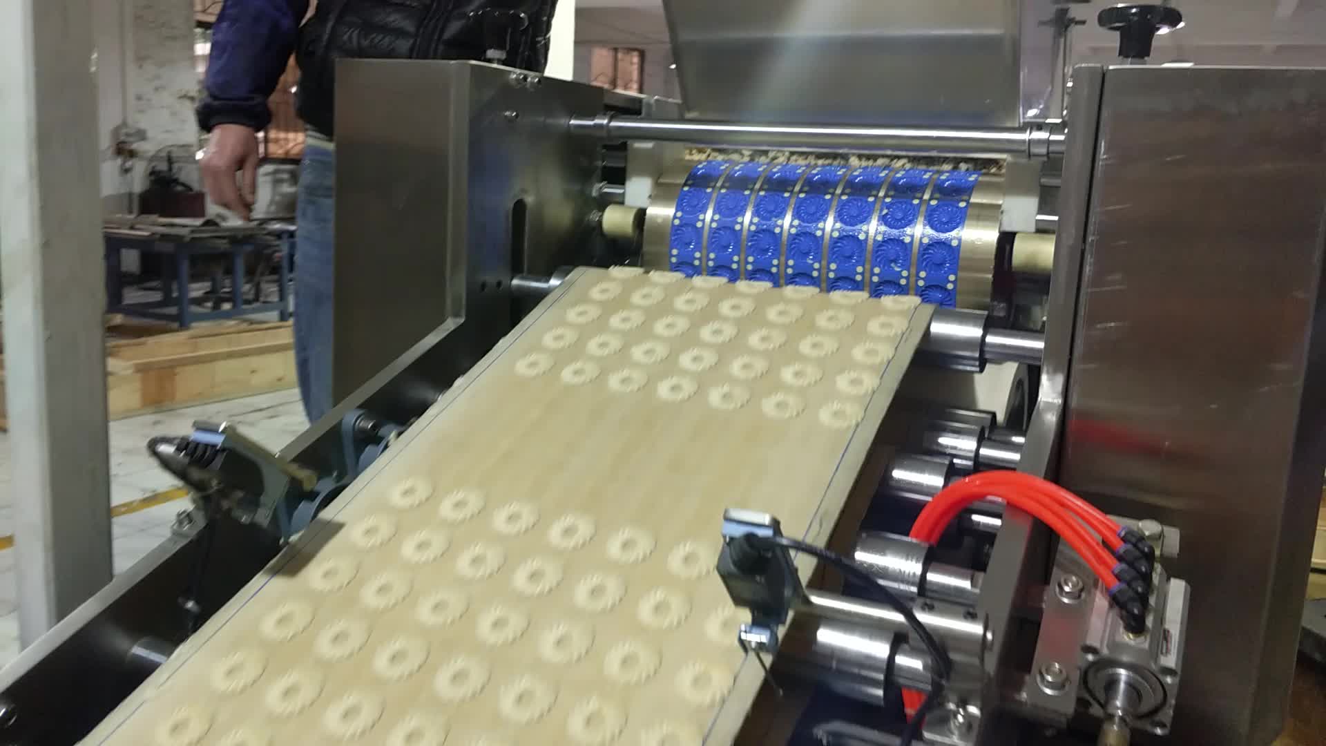 Доставка машины для изготовления печенья  из Китая в Россию через ПЭК Китай Гуанчжоу