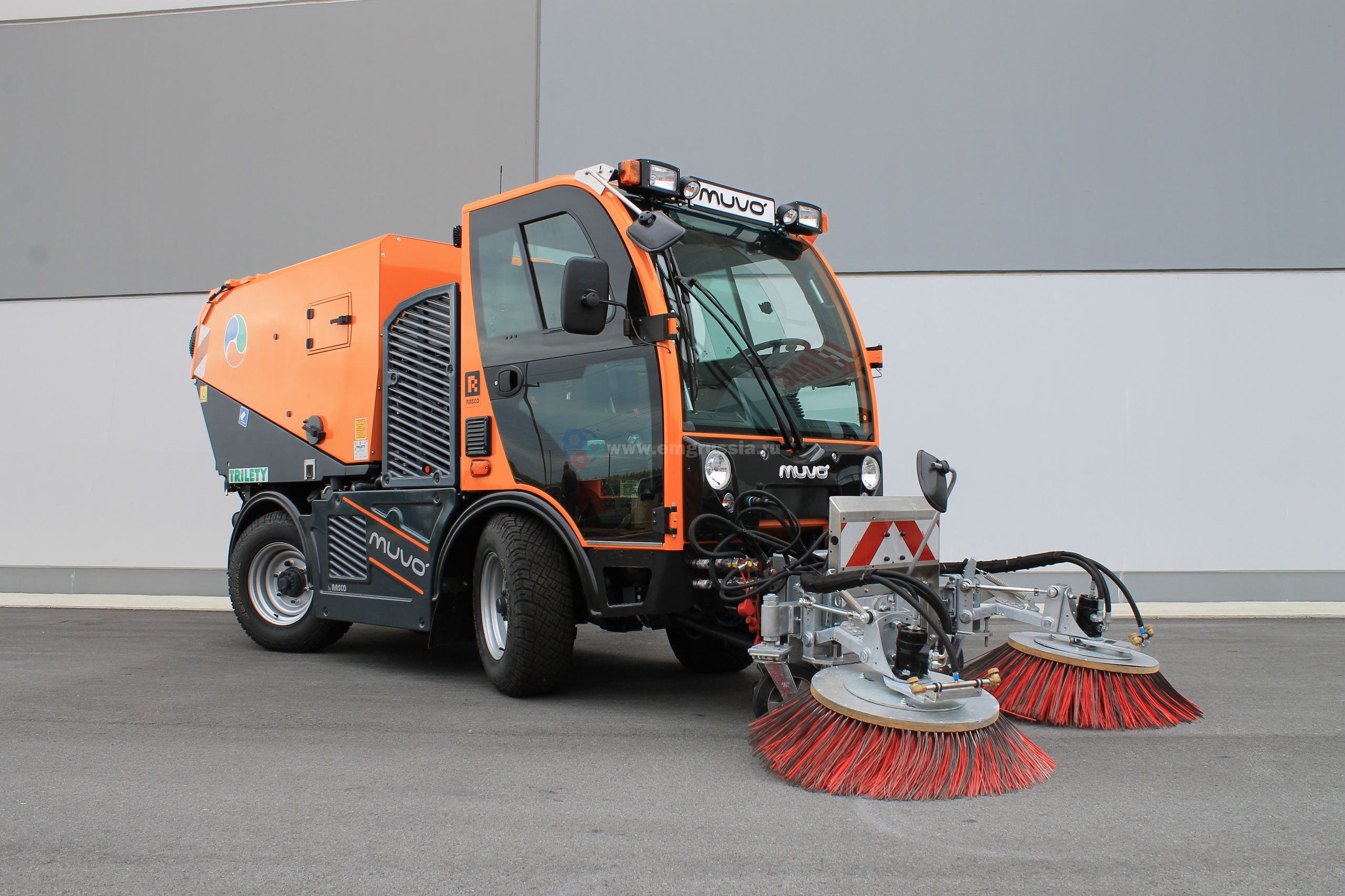 Доставка из Китая в Россию китайской машины для уборки дорог и улиц  через ПЭК  Гуанчжоу